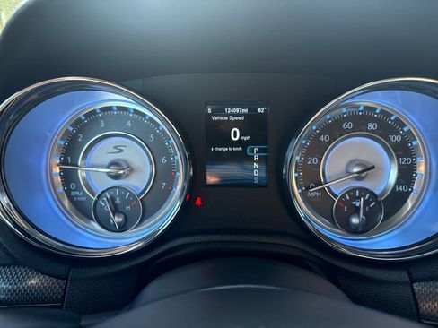 Used 2013 Chrysler 300 S w/ Luxury Group image 18