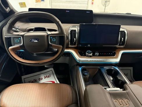 Used 2025 Ford Expedition King Ranch AWD/4WD image 19