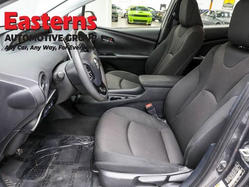 Used 2022 Toyota Prius LE image 14
