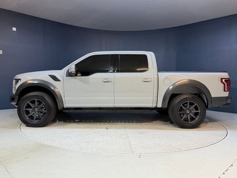 Used 2017 Ford F150 Raptor w/ Equipment Group 802A Luxury image 2