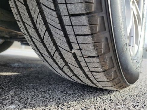 Used 2020 Chevrolet Equinox LT image 18