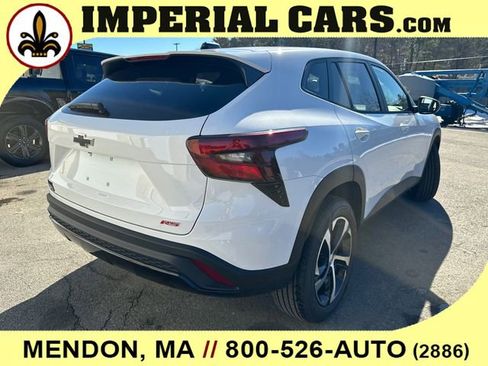 New 2026 Chevrolet Trax RS w/ Sunroof Package image 12