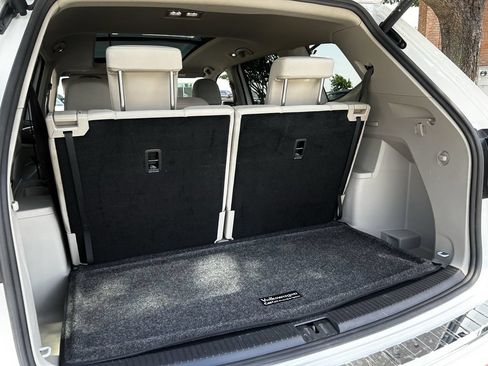Used 2024 Volkswagen Atlas SE w/ Panoramic Sunroof Package FWD image 33