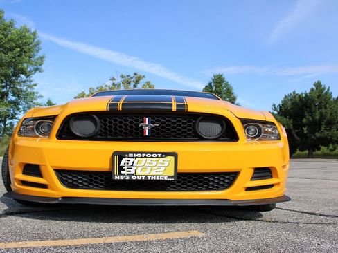 Used 2013 Ford Mustang Boss 302 w/ Boss 302 Accessory Pkg image 19