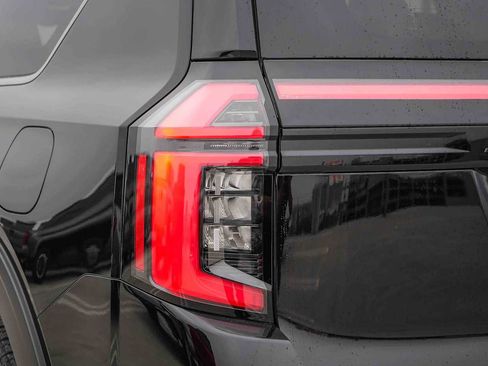 New 2026 Nissan Armada PRO-4X AWD/4WD image 9