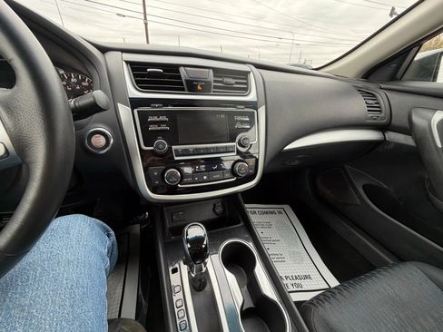 Used 2018 Nissan Altima 2.5 SV image 13