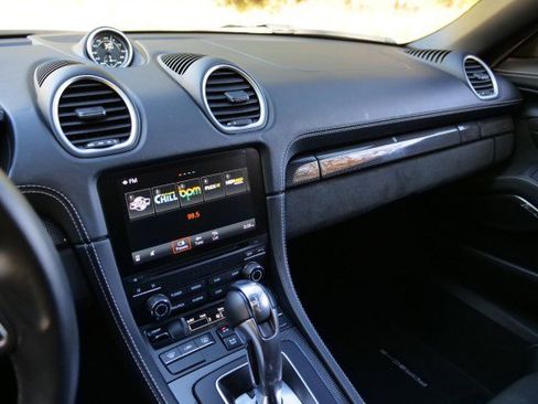 Used 2023 Porsche 718 Boxster Spyder image 13