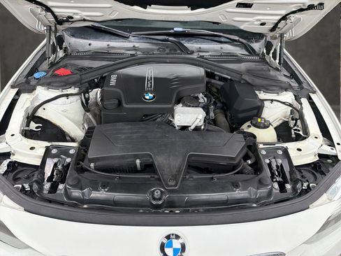 Used 2016 BMW 320i Sedan image 9