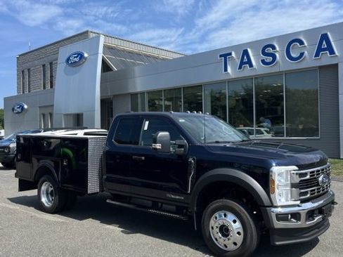 New 2025 Ford F450 XLT w/ XLT Value Package image 1