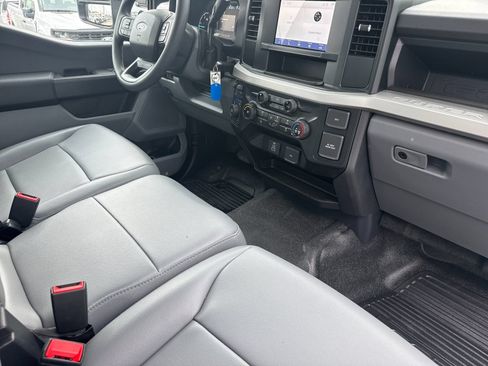 Used 2024 Ford F550 4x4 Regular Cab Super Duty image 14