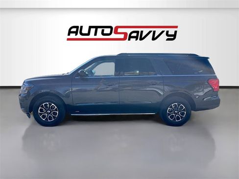 Used 2022 Ford Expedition Max XLT image 4