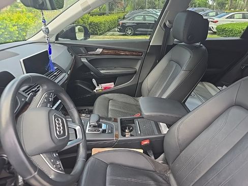 Used 2020 Audi Q5 2.0T Premium Plus w/ Premium Plus Package AWD/4WD image 3