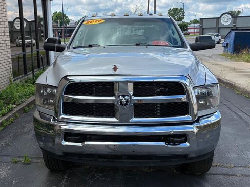 Used 2017 RAM 3500 Tradesman w/ Chrome Appearance Group AWD/4WD image 9