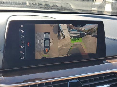 Used 2018 BMW 530i xDrive w/ Premium Package image 26