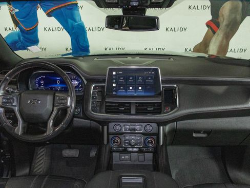 Used 2022 Chevrolet Suburban RST w/ Luxury Package image 3