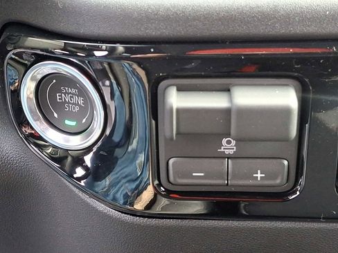 New 2026 GMC Sierra 1500 SLE image 19