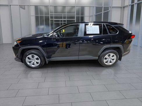 Certified 2022 Toyota RAV4 LE image 5