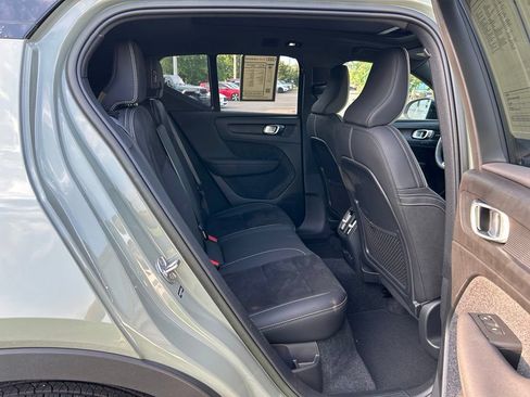 Used 2023 Volvo XC40 Recharge Ultimate AWD/4WD image 41