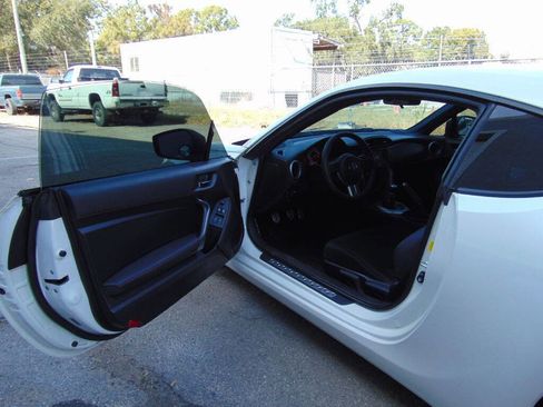 Used 2014 Scion FR-S image 17