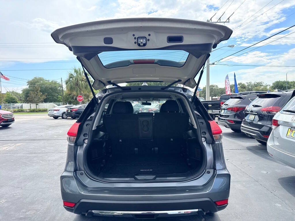 Used 2017 Nissan Rogue S w/ S Appearance Package AWD/4WD image 7
