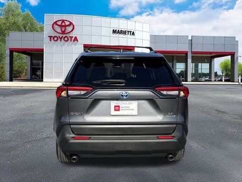 Certified 2022 Toyota RAV4 LE image 28