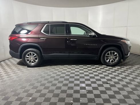 Used 2020 Chevrolet Traverse LT image 9