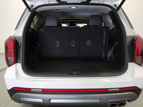 Used 2025 Hyundai Palisade SEL FWD image 36
