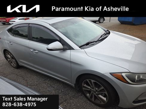 Used 2017 Hyundai Elantra Limited w/ Limited Ultimate Package 05 FWD image 3