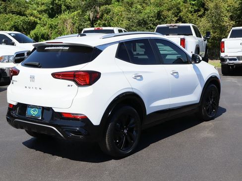 Certified 2024 Buick Encore GX Sport Touring FWD image 9
