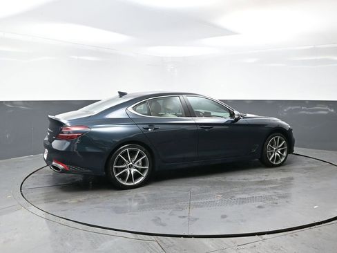 Used 2025 Genesis G70 2.5T image 10