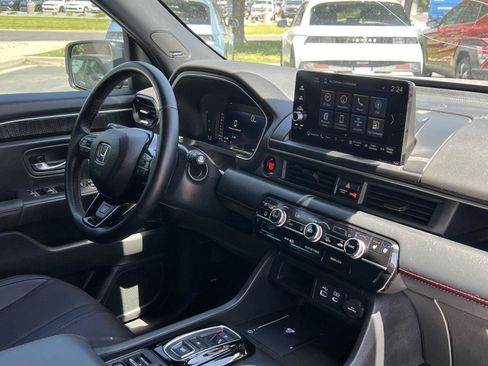 Used 2025 Honda Pilot Black Edition image 17
