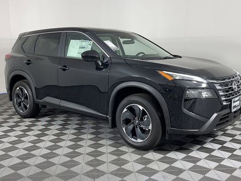 New 2025 Nissan Rogue SV image 2