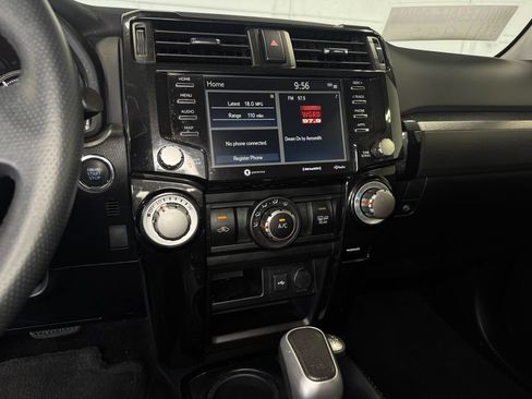Used 2024 Toyota 4Runner TRD Off-Road AWD/4WD image 19