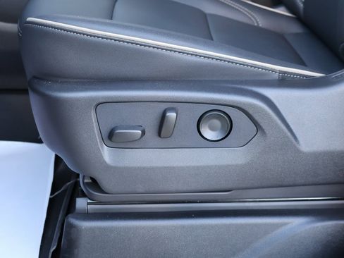 New 2025 Chevrolet Suburban Premier w/ Sun And Tow Package image 15