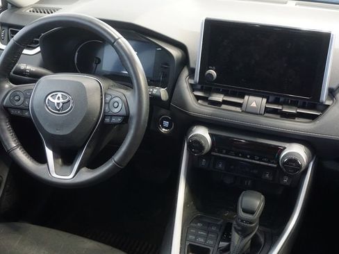 Used 2023 Toyota RAV4 XLE w/ Convenience Package image 26