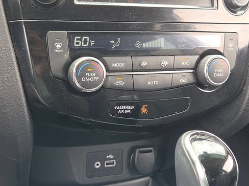 Used 2020 Nissan Rogue SL w/ Premium Package FWD image 19