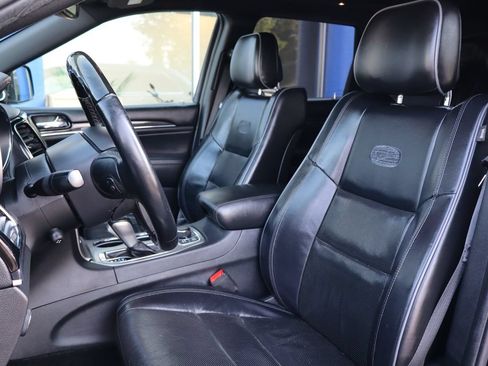 Used 2019 Jeep Grand Cherokee Overland AWD/4WD image 10
