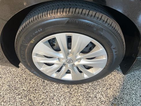 Used 2025 Nissan Sentra S FWD image 4