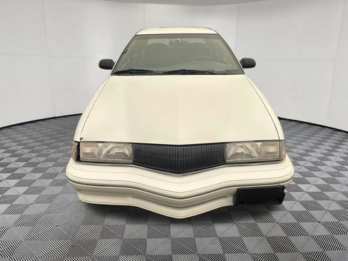 Used 1995 Buick Skylark Custom FWD image 8