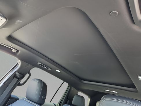 New 2026 Chevrolet Traverse High Country FWD image 16