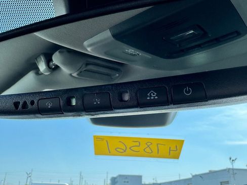 Used 2022 Toyota Camry XSE FWD image 28