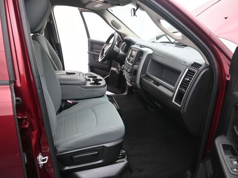 Used 2018 RAM 1500 Express w/ Express Value Package AWD/4WD image 16