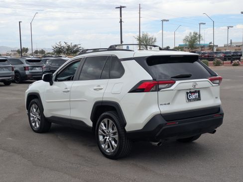 Used 2021 Toyota RAV4 XLE Premium FWD image 3