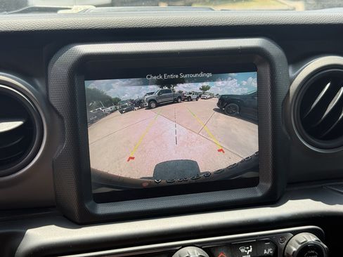 Used 2023 Jeep Wrangler Unlimited w/ Sun & Screen Package AWD/4WD image 22