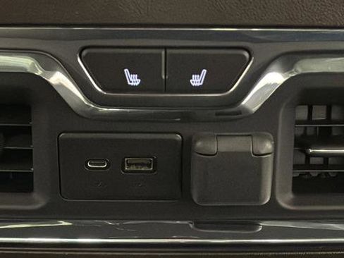 Used 2023 GMC Sierra 2500 Denali w/ Denali Ultimate Package image 1