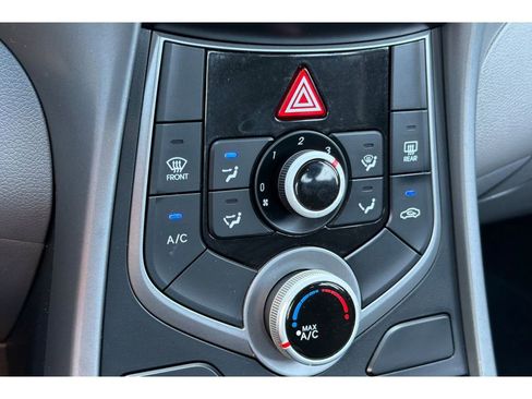 Used 2016 Hyundai Elantra SE FWD image 20