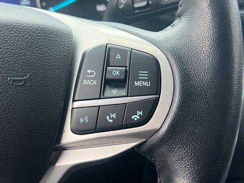 Used 2022 Ford Explorer XLT w/ Equipment Group 202A image 26