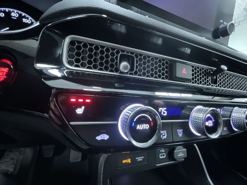 Used 2024 Honda Civic EX-L image 23