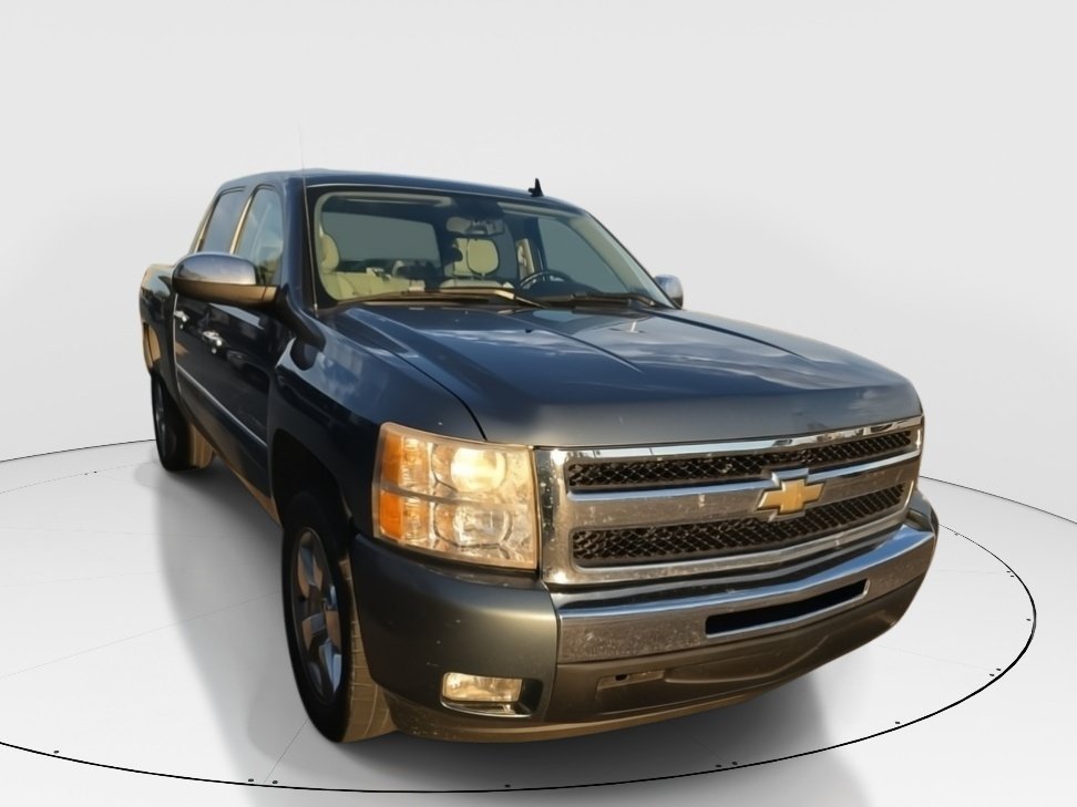 Used 2011 Chevrolet Silverado 1500 LT w/ Regional Value Package RWD image 1