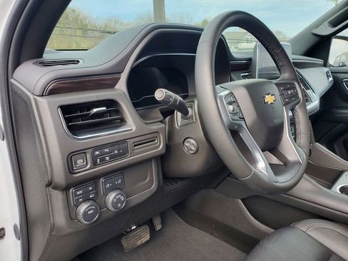 Used 2024 Chevrolet Tahoe LT w/ Luxury Package image 25